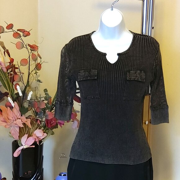 NWT Women’s Gray Lightweight 3/4 Crochet Sleeve Cardigan Pullover Sweater - Picture 4 of 6